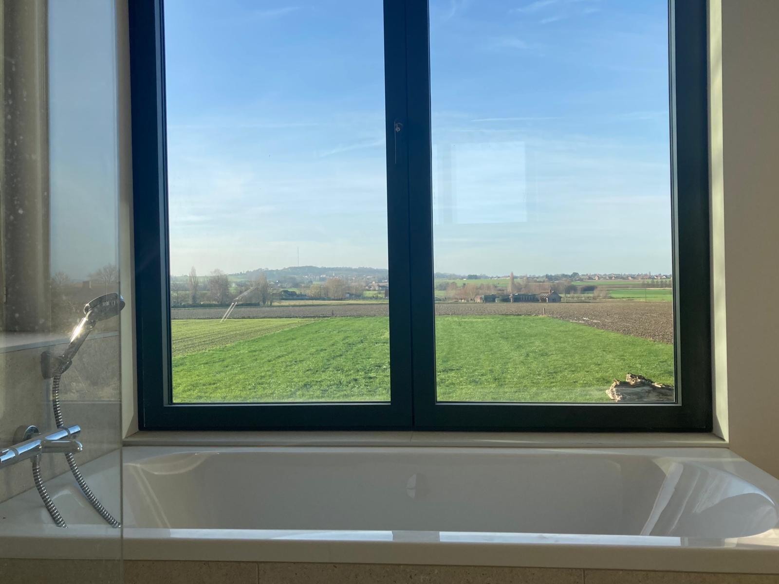 Vakantiewoning Poperinge Hoofdbadkamer bad