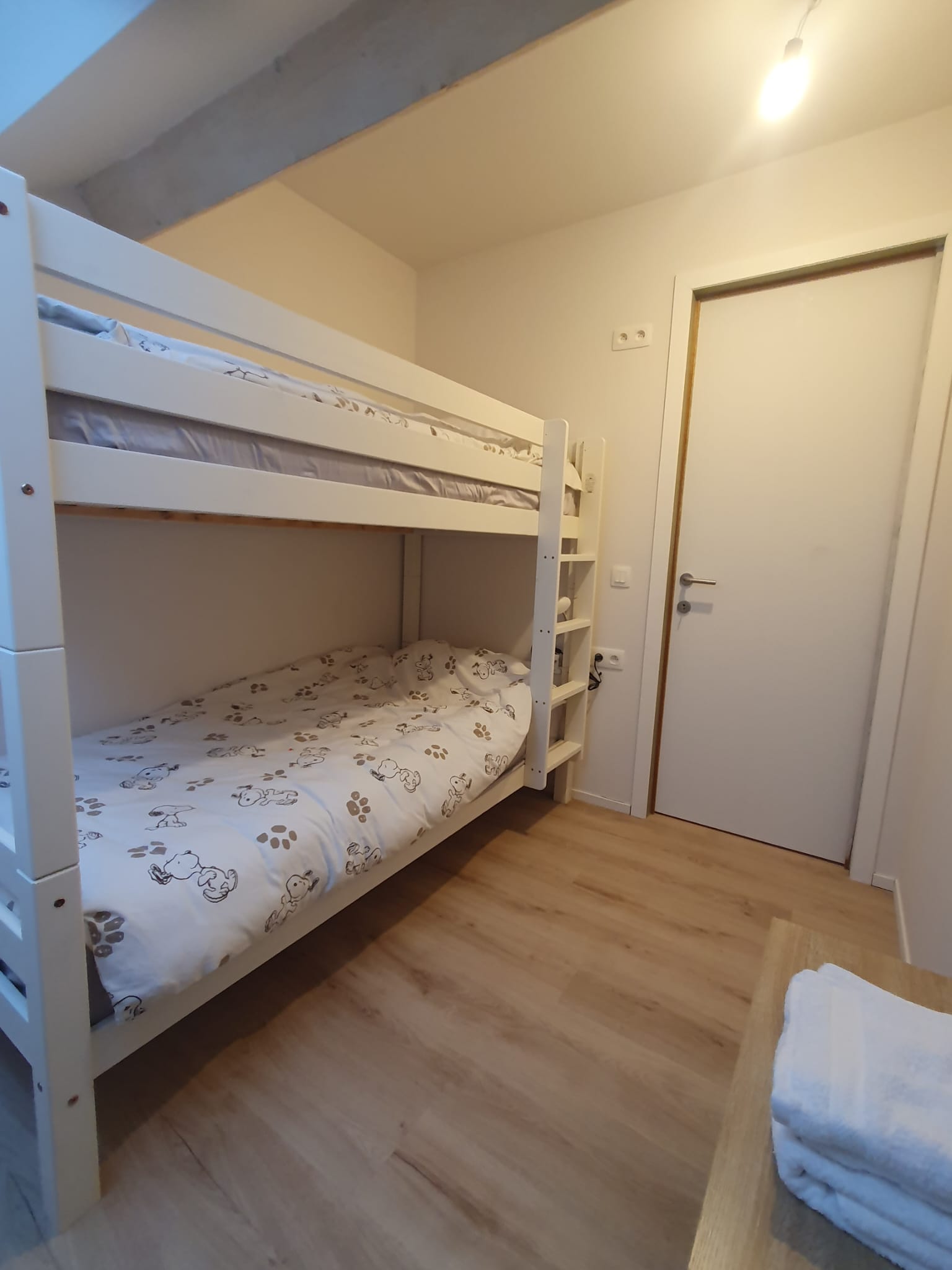 Vakantiewoning Poperinge slaapkamer 4 met volwaardig 90x200 stapelbed